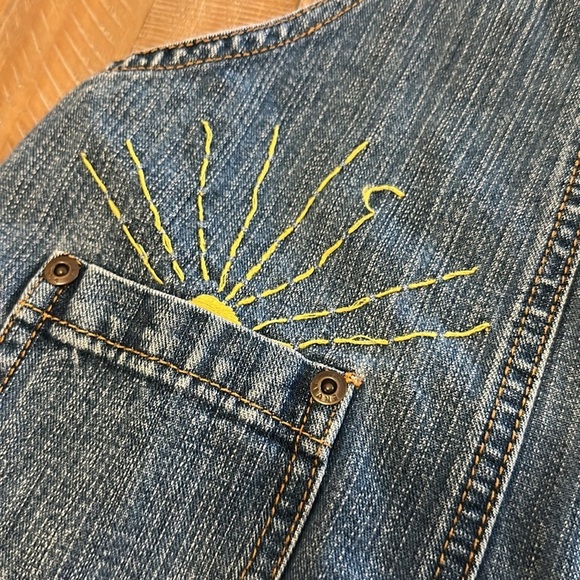 GAP Baby Vintage 100% Cotton Non-Stretch Denim Overalls with Embroidered Design - Picture 7 of 7